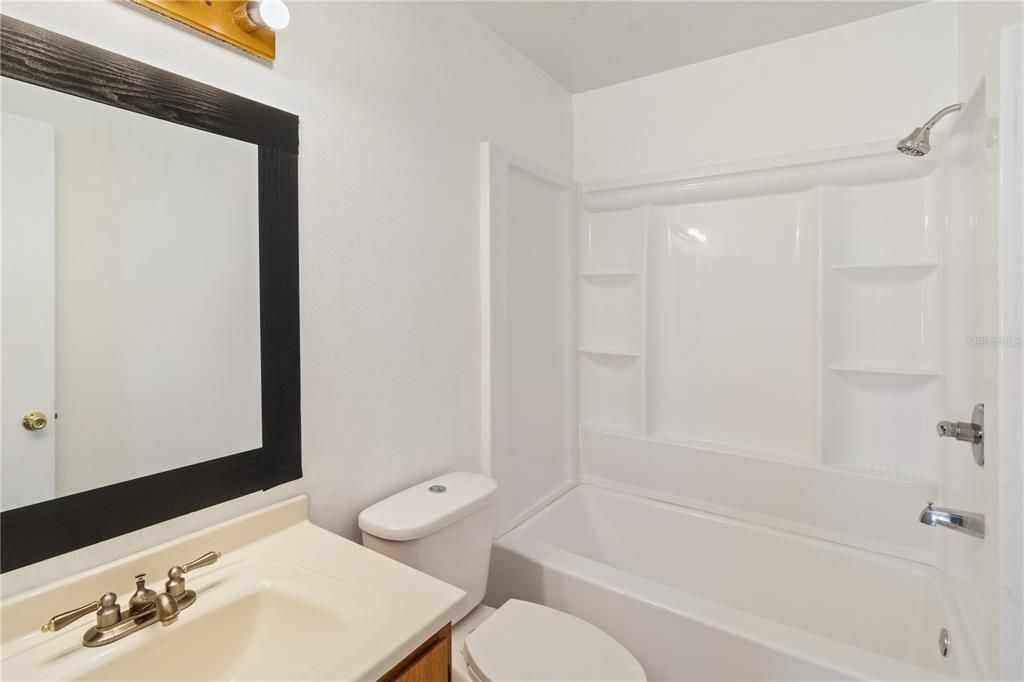 For Sale: $295,000 (3 beds, 2 baths, 1628 Square Feet)