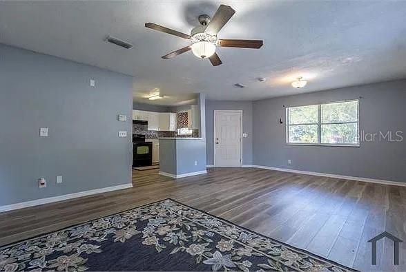 For Rent: $1,795 (3 beds, 2 baths, 1052 Square Feet)