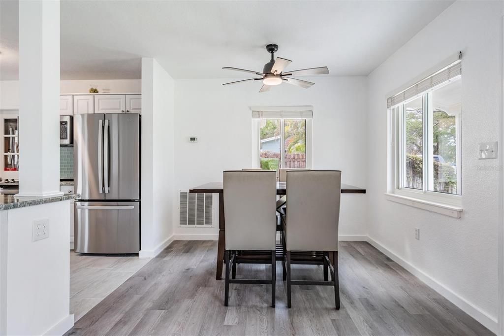 For Rent: $2,300 (2 beds, 1 baths, 996 Square Feet)