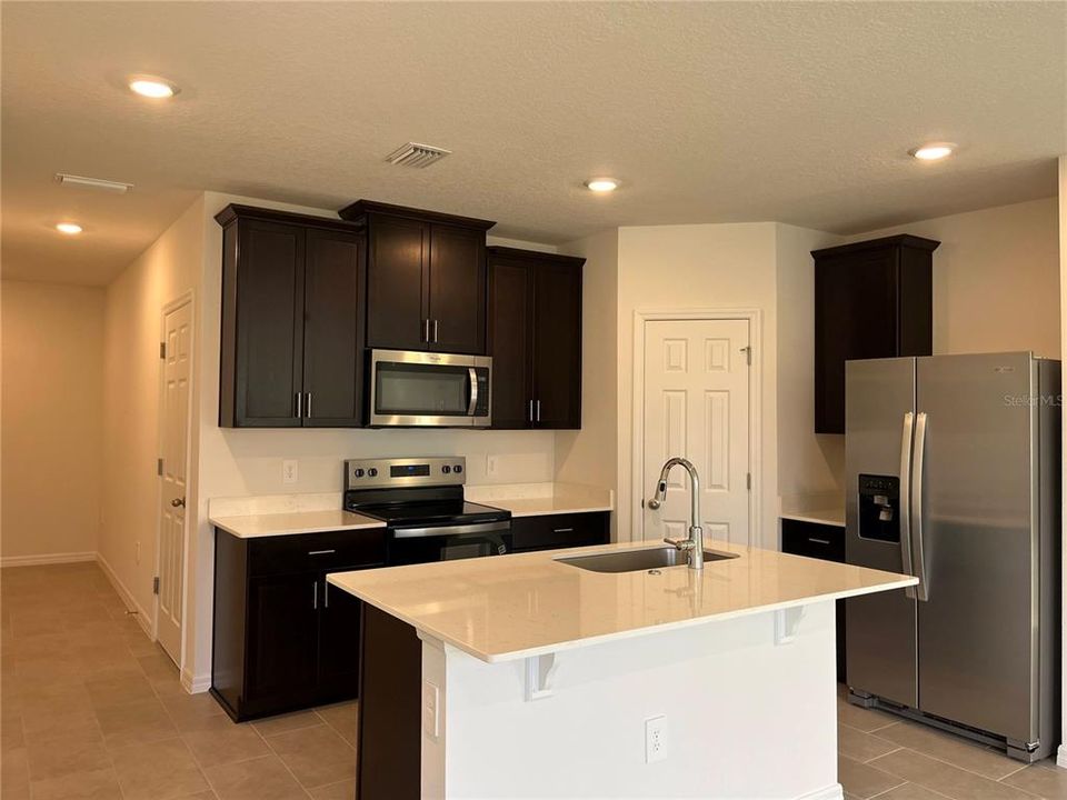 For Rent: $2,117 (3 beds, 2 baths, 1485 Square Feet)