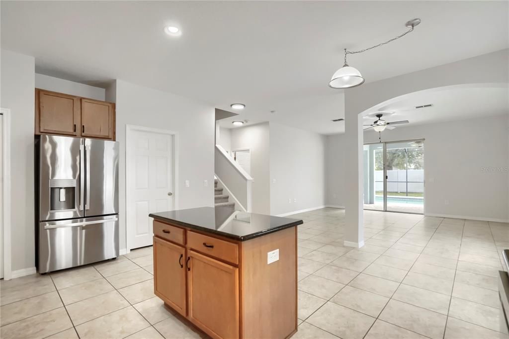 For Sale: $390,000 (4 beds, 2 baths, 2870 Square Feet)
