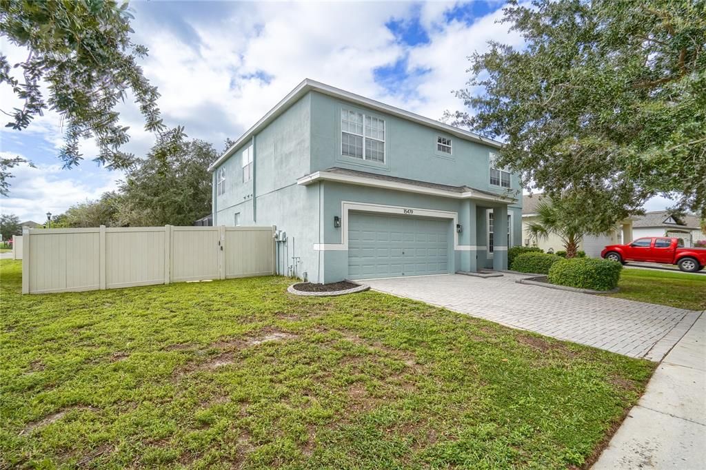 For Sale: $390,000 (4 beds, 2 baths, 2870 Square Feet)