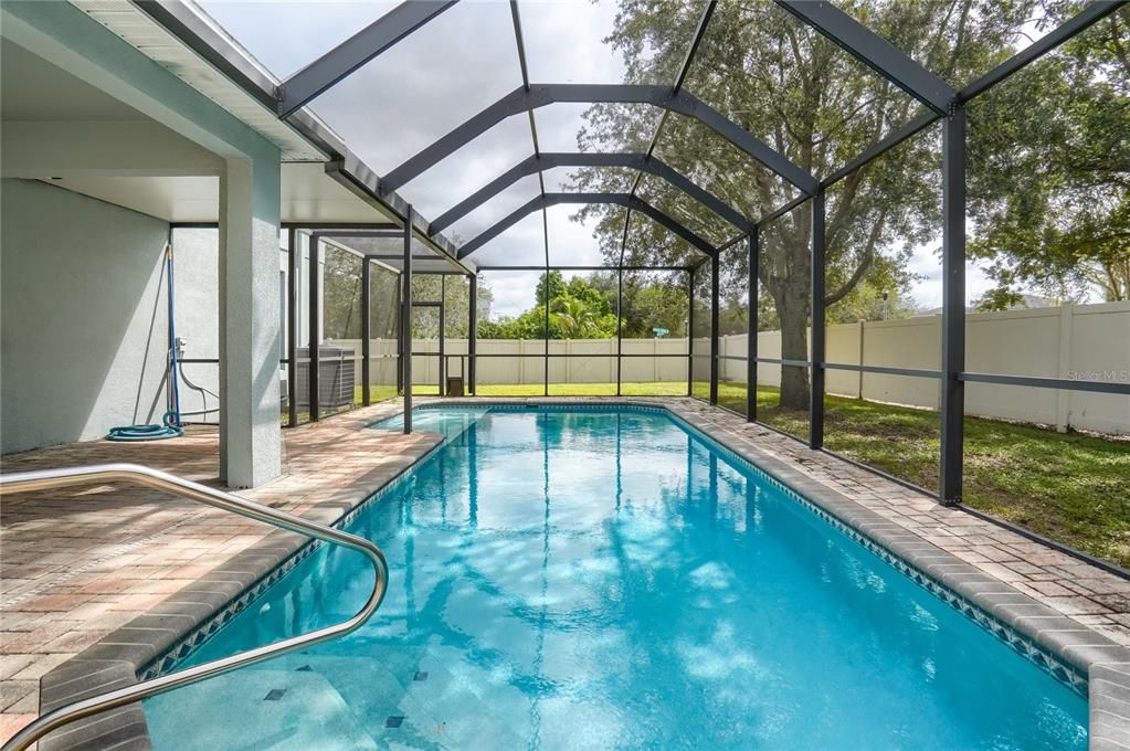For Sale: $390,000 (4 beds, 2 baths, 2870 Square Feet)