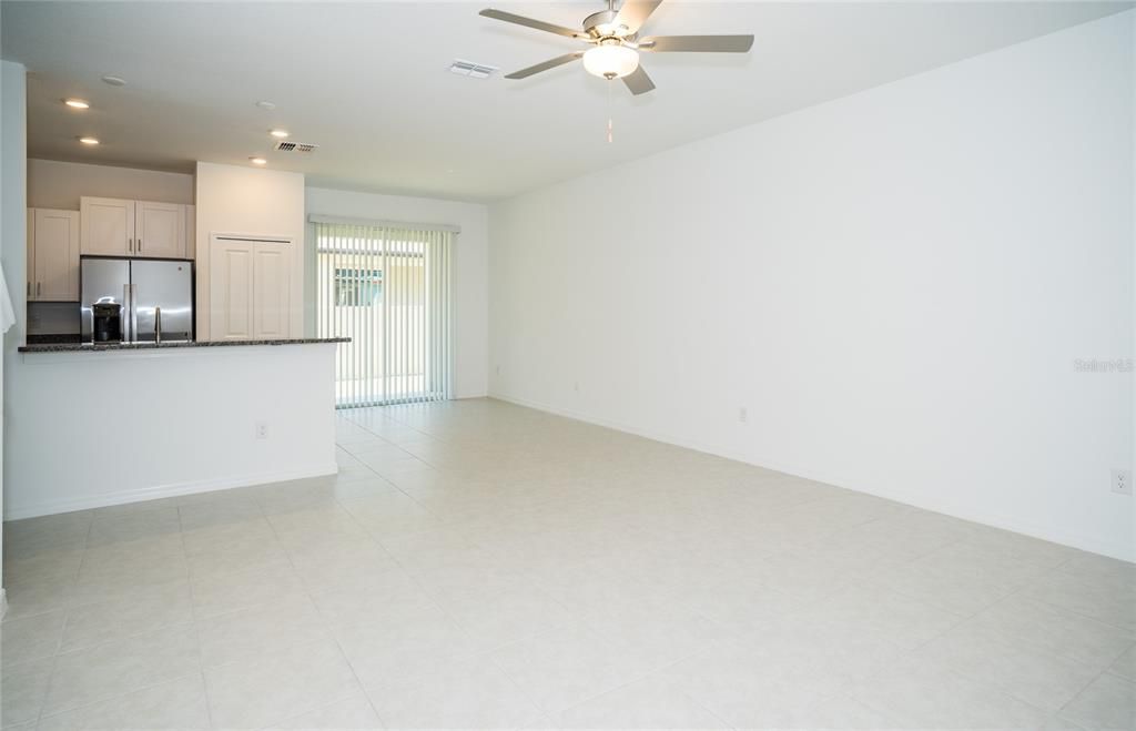 В аренду: $1,995 (3 спален, 2 ванн, 1666 Квадратных фут)