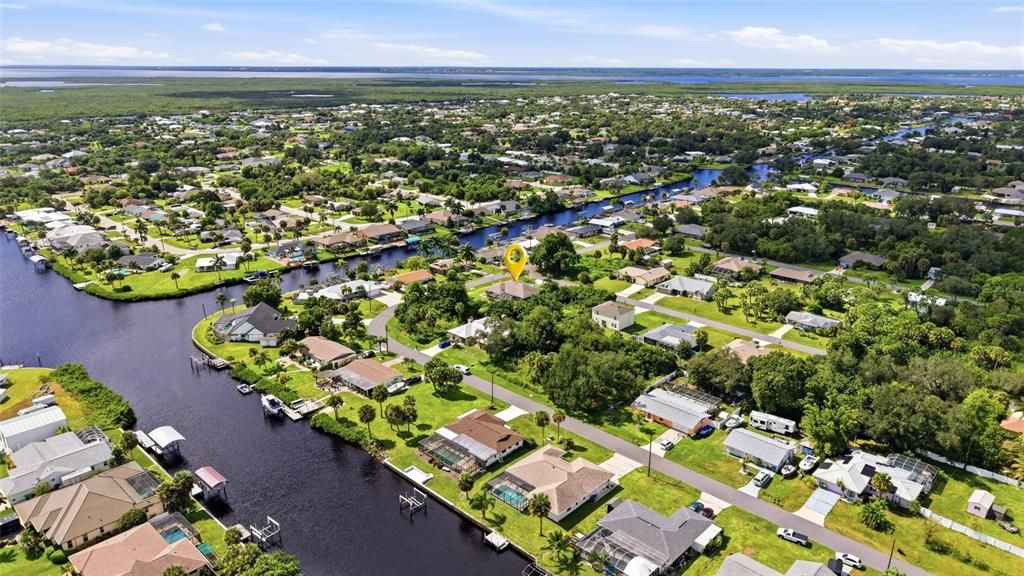 На продажу: $350,000 (3 спален, 2 ванн, 1982 Квадратных фут)