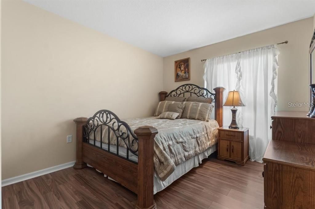 For Rent: $2,600 (4 beds, 2 baths, 1746 Square Feet)