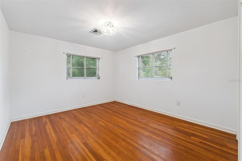 En Venta: $258,000 (4 camas, 3 baños, 1707 Pies cuadrados)