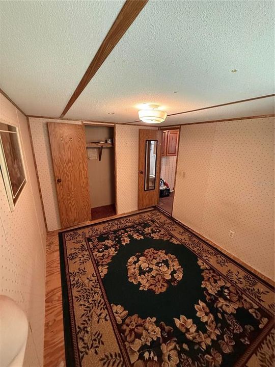 На продажу: $89,900 (2 спален, 1 ванн, 860 Квадратных фут)