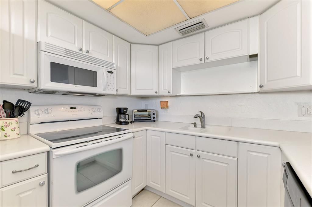 En Venta: $149,900 (2 camas, 2 baños, 811 Pies cuadrados)