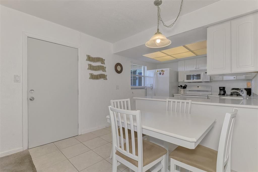 En Venta: $149,900 (2 camas, 2 baños, 811 Pies cuadrados)