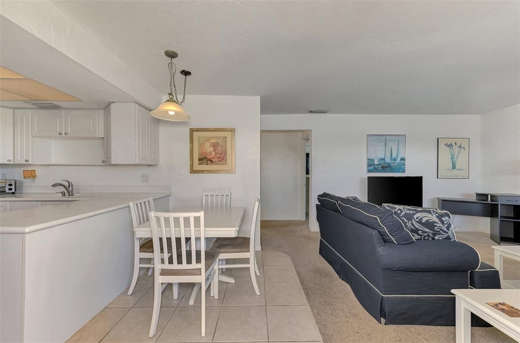 En Venta: $149,900 (2 camas, 2 baños, 811 Pies cuadrados)