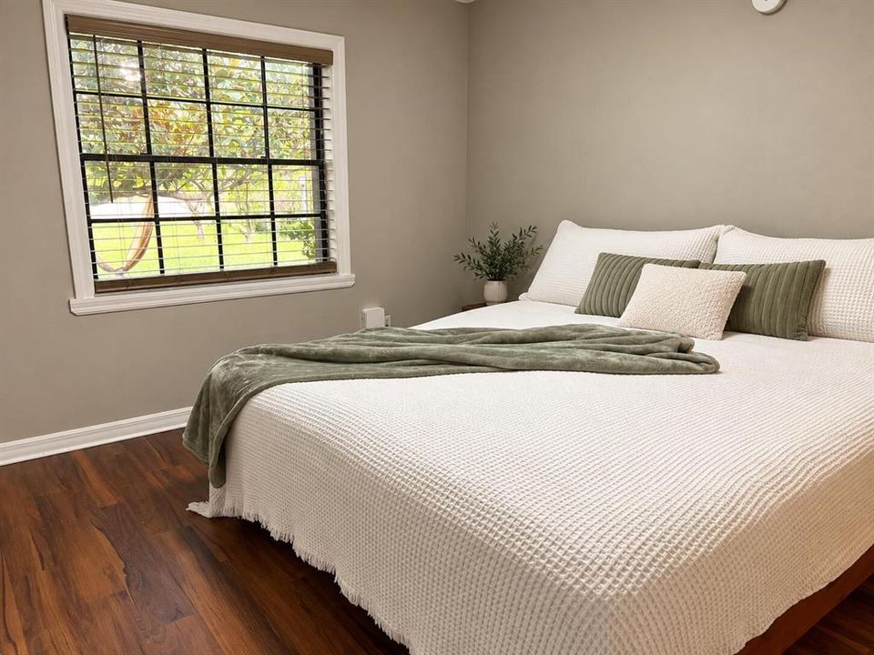 For Sale: $349,999 (3 beds, 2 baths, 1613 Square Feet)