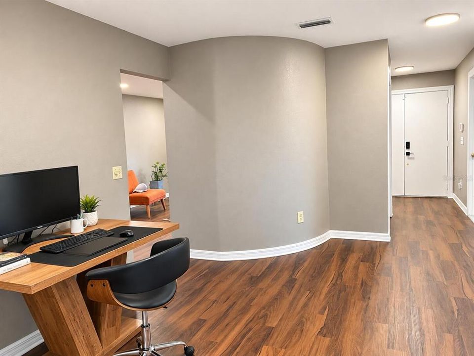 For Sale: $349,999 (3 beds, 2 baths, 1613 Square Feet)