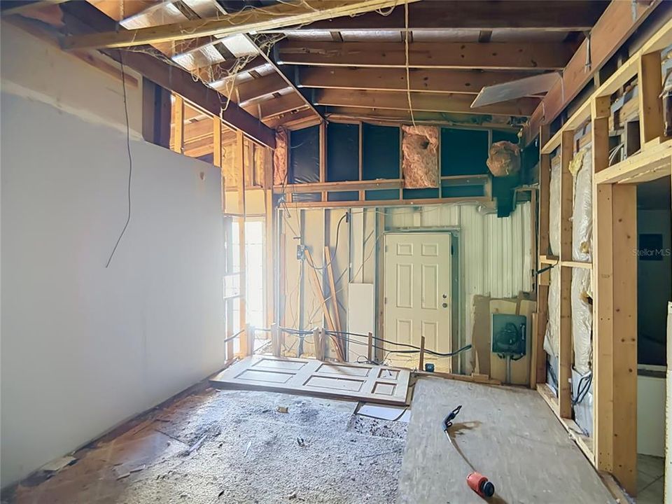 For Sale: $119,900 (3 beds, 2 baths, 576 Square Feet)