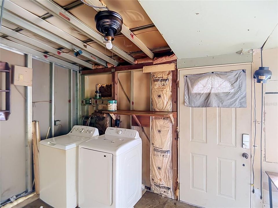 For Sale: $119,900 (3 beds, 2 baths, 576 Square Feet)
