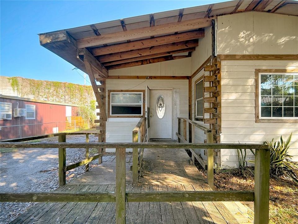 For Sale: $119,900 (3 beds, 2 baths, 576 Square Feet)