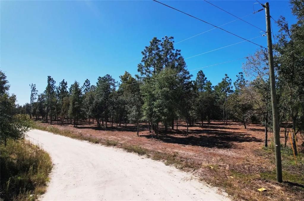 En Venta: $54,000 (2.51 acres)