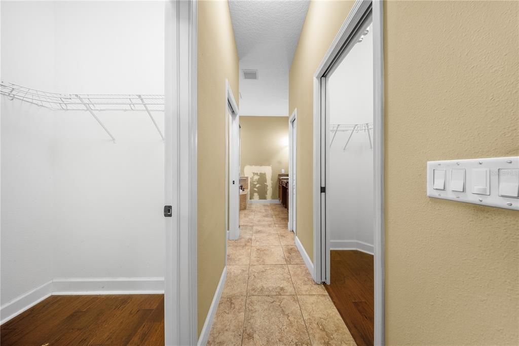 En Venta: $534,900 (4 camas, 3 baños, 2279 Pies cuadrados)