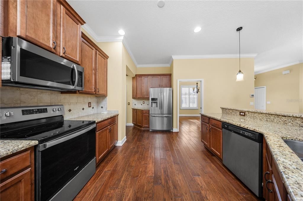 En Venta: $534,900 (4 camas, 3 baños, 2279 Pies cuadrados)