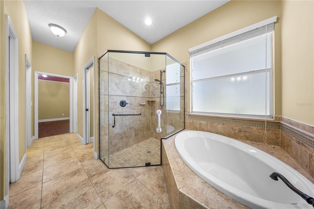 En Venta: $534,900 (4 camas, 3 baños, 2279 Pies cuadrados)