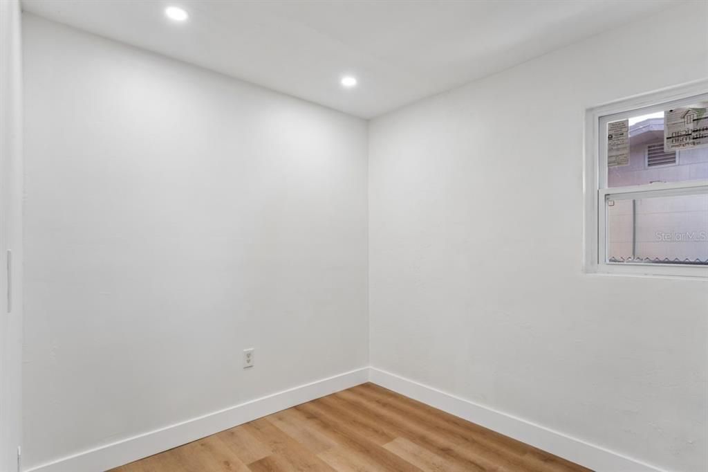 На продажу: $379,000 (3 спален, 2 ванн, 1064 Квадратных фут)