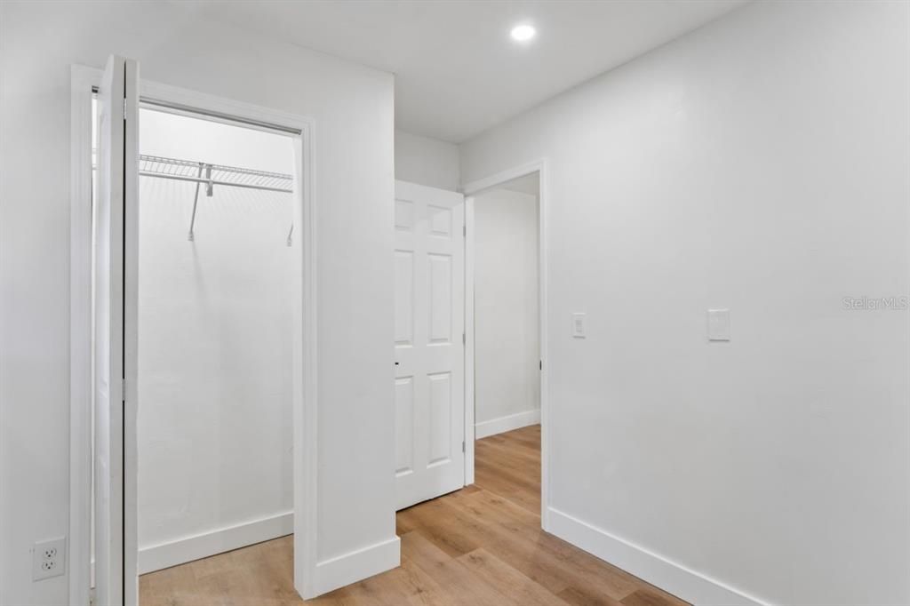 На продажу: $379,000 (3 спален, 2 ванн, 1064 Квадратных фут)