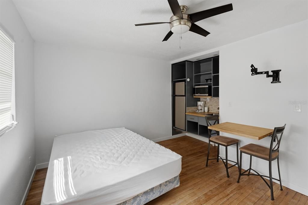 For Sale: $369,900 (0 beds, 0 baths, 1690 Square Feet)