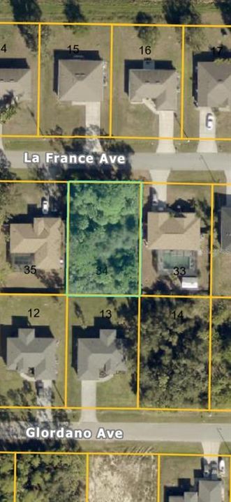 На продажу: $24,500 (0.23 acres)