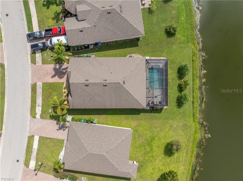 For Sale: $389,900 (4 beds, 2 baths, 1828 Square Feet)