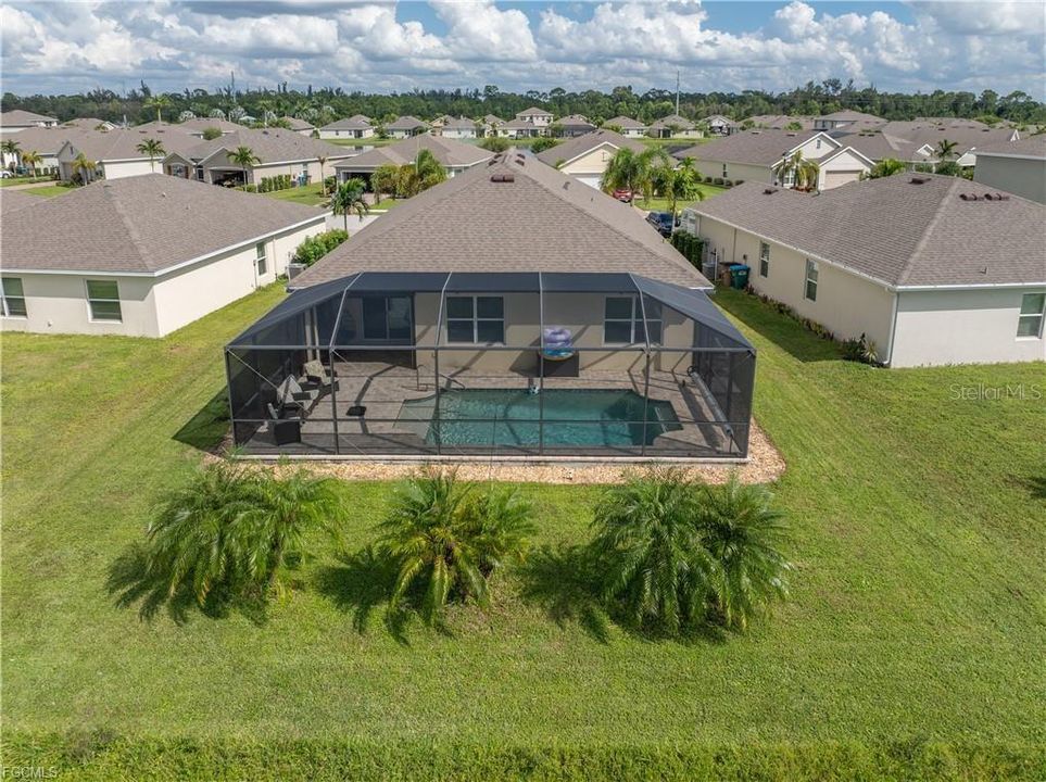 For Sale: $389,900 (4 beds, 2 baths, 1828 Square Feet)