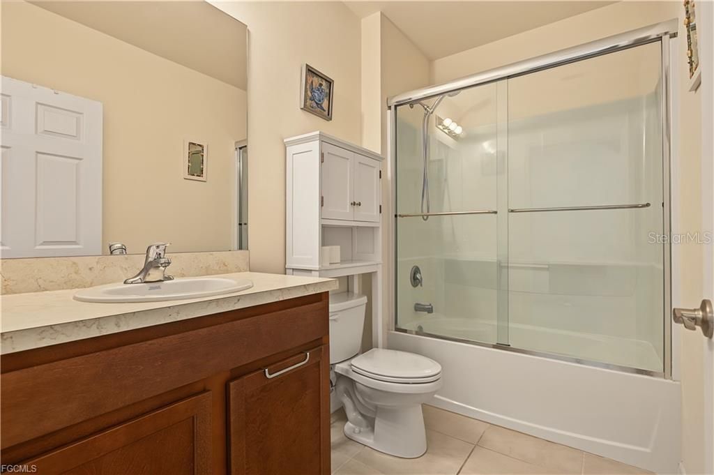 For Sale: $389,900 (4 beds, 2 baths, 1828 Square Feet)