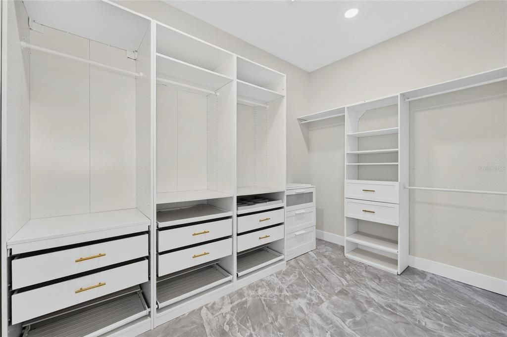 For Rent: $4,000 (4 beds, 3 baths, 2044 Square Feet)