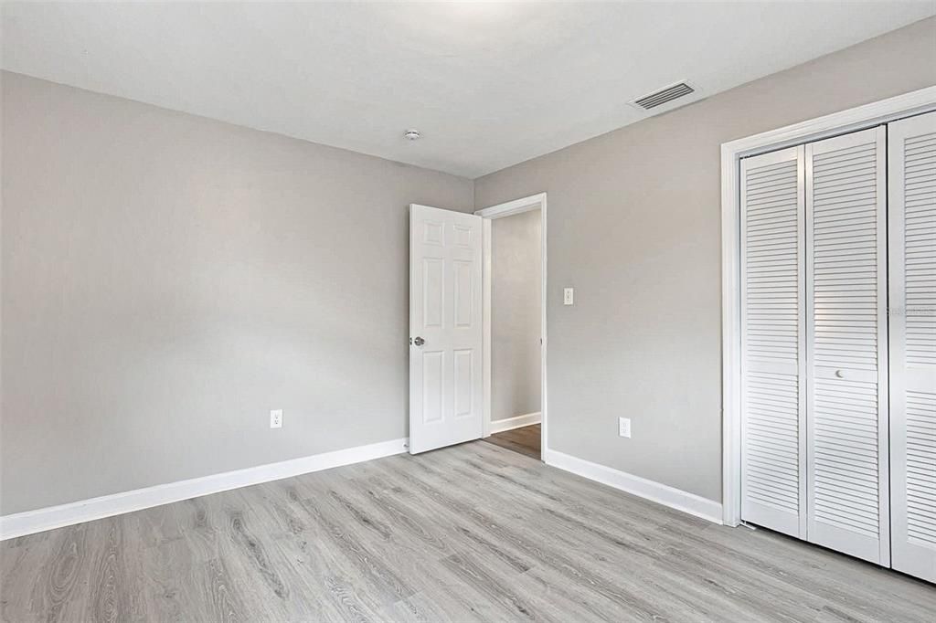 For Sale: $369,900 (2 beds, 2 baths, 1085 Square Feet)