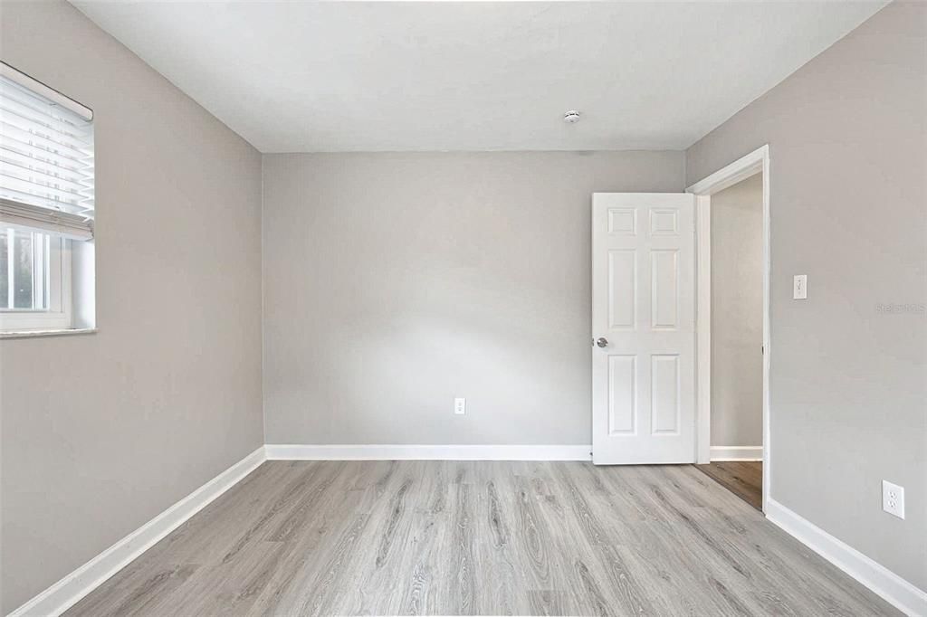 For Sale: $369,900 (2 beds, 2 baths, 1085 Square Feet)