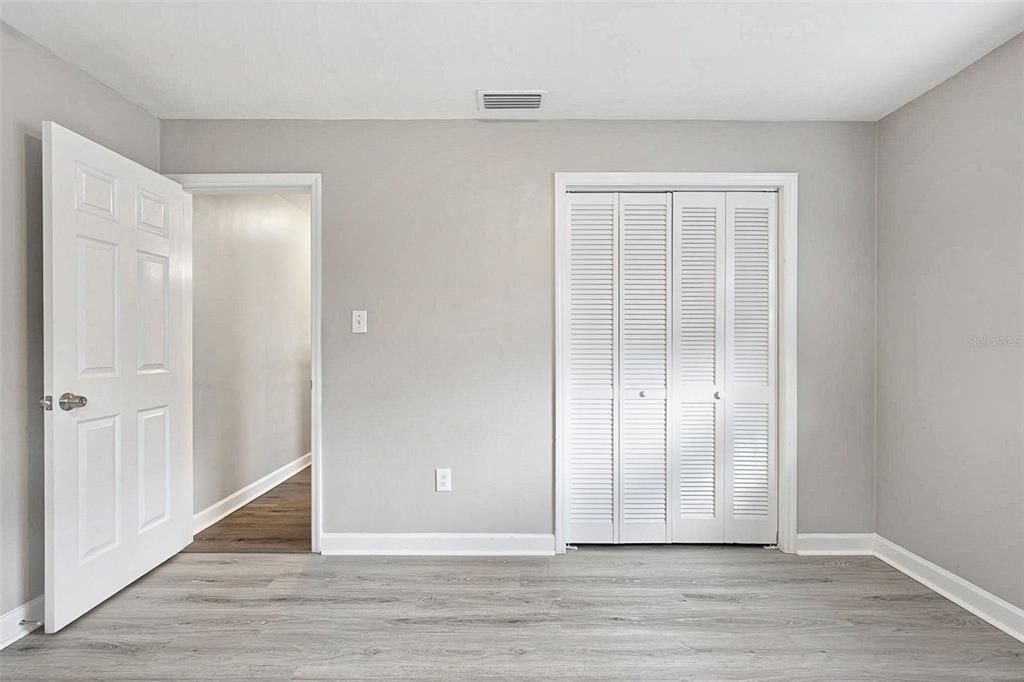 For Sale: $369,900 (2 beds, 2 baths, 1085 Square Feet)