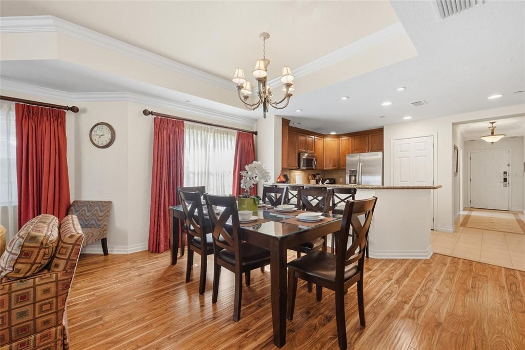En Venta: $269,000 (3 camas, 3 baños, 1755 Pies cuadrados)