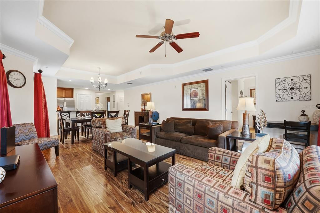 En Venta: $269,000 (3 camas, 3 baños, 1755 Pies cuadrados)