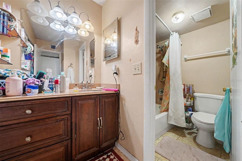 For Sale: $150,000 (3 beds, 2 baths, 1426 Square Feet)