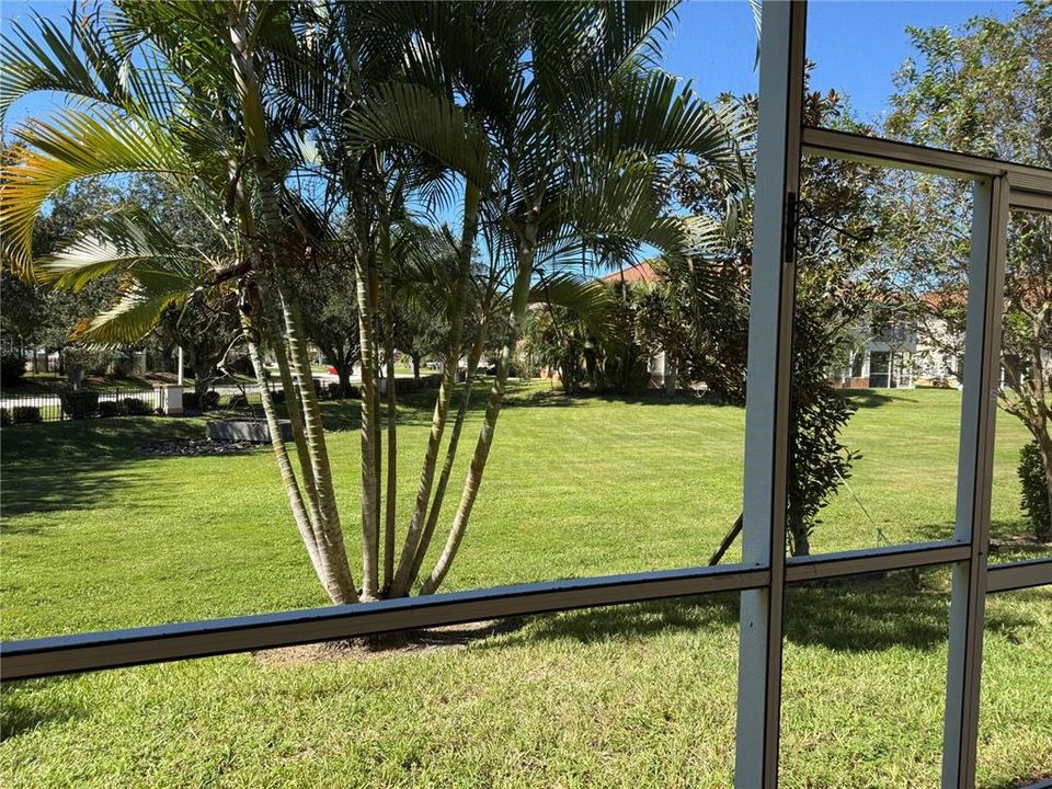 En Venta: $250,000 (2 camas, 2 baños, 1306 Pies cuadrados)