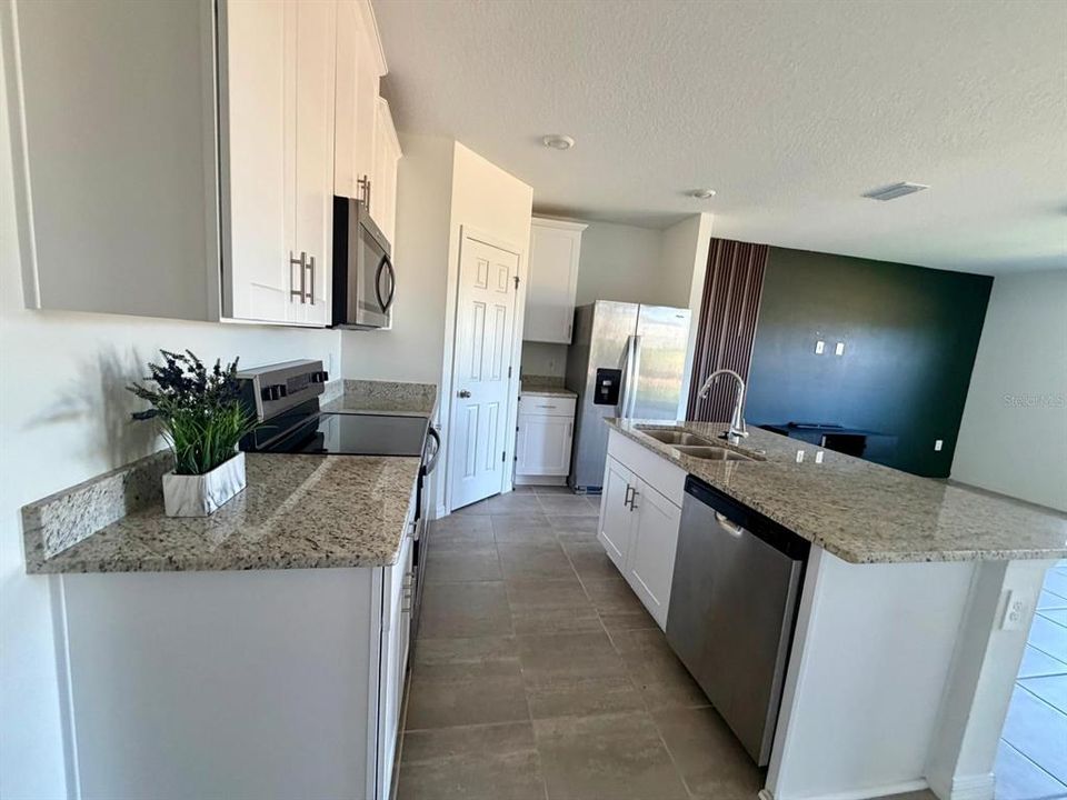 For Rent: $2,300 (3 beds, 2 baths, 1485 Square Feet)