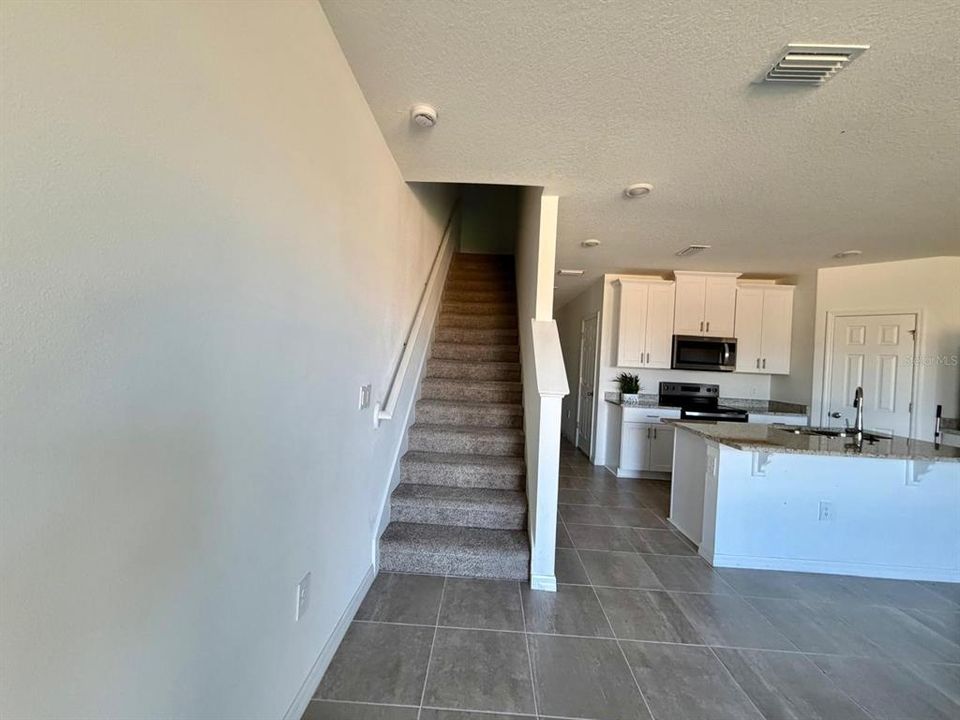 For Rent: $2,300 (3 beds, 2 baths, 1485 Square Feet)