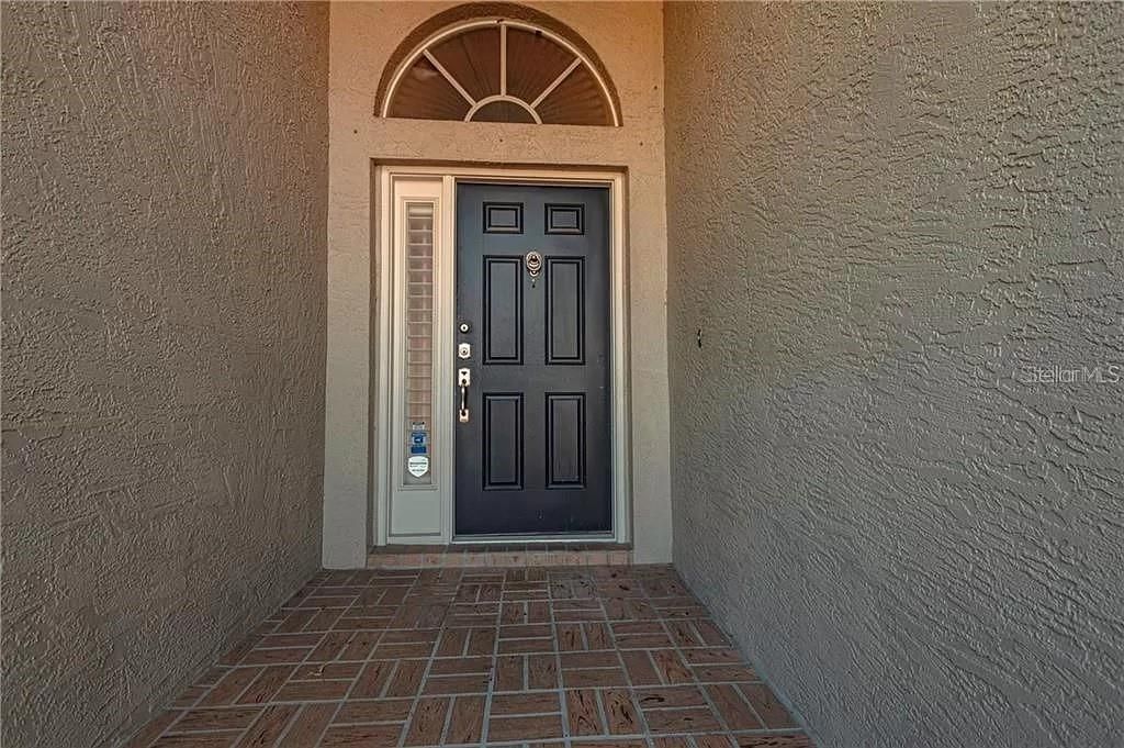 For Rent: $2,345 (3 beds, 2 baths, 1640 Square Feet)