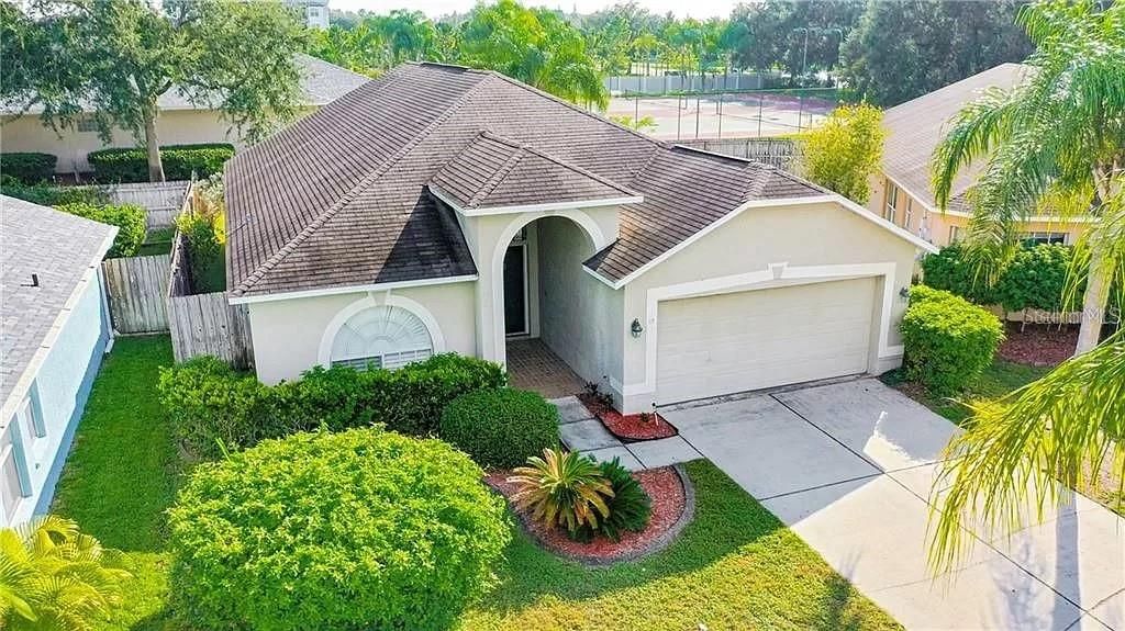 For Rent: $2,345 (3 beds, 2 baths, 1640 Square Feet)