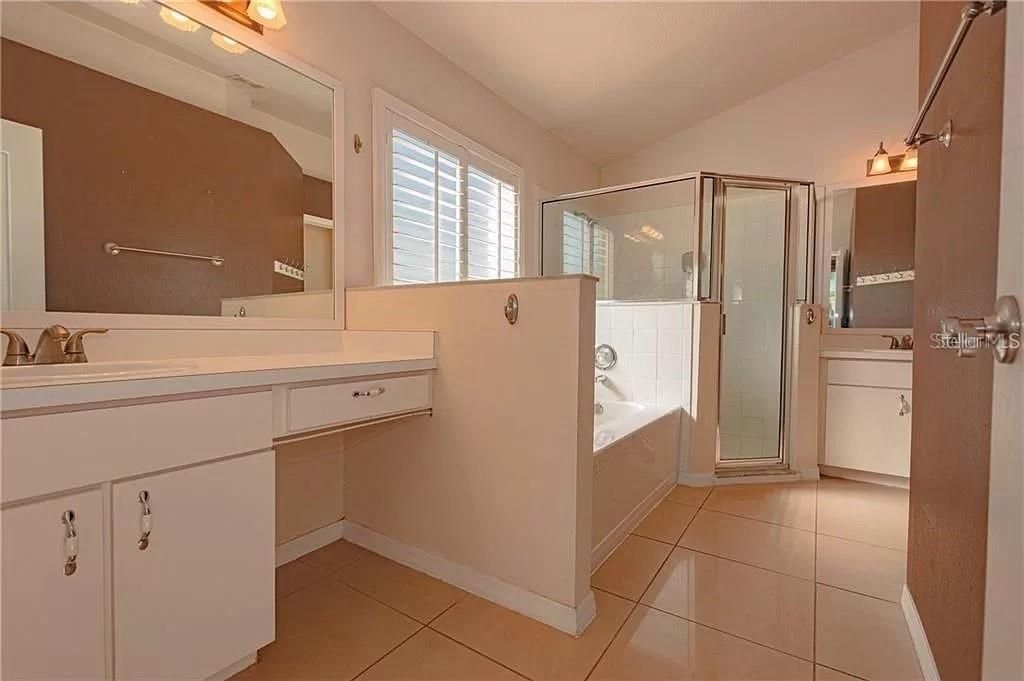 For Rent: $2,345 (3 beds, 2 baths, 1640 Square Feet)