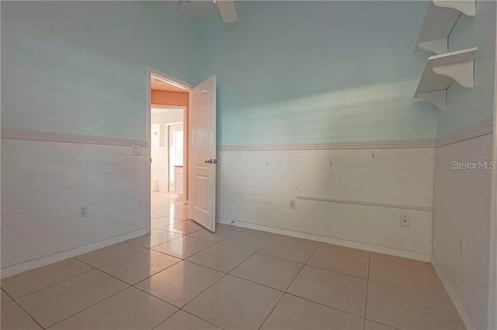 For Rent: $2,345 (3 beds, 2 baths, 1640 Square Feet)