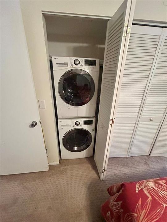 For Sale: $149,000 (2 beds, 2 baths, 1100 Square Feet)