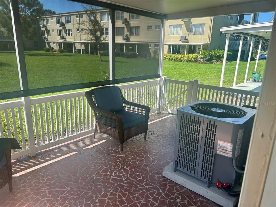 For Sale: $149,000 (2 beds, 2 baths, 1100 Square Feet)