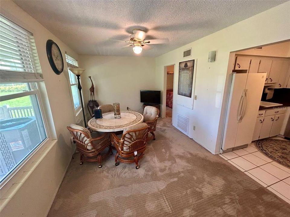 For Sale: $149,000 (2 beds, 2 baths, 1100 Square Feet)