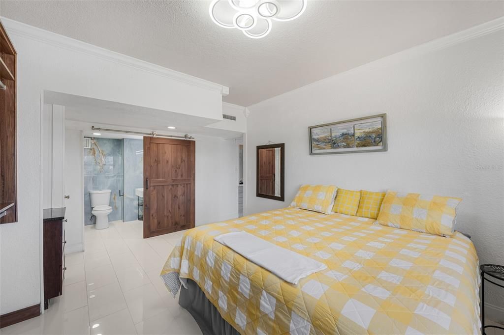 На продажу: $355,000 (1 спален, 1 ванн, 707 Квадратных фут)