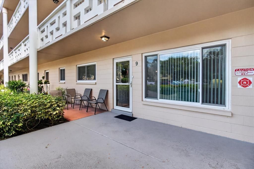 For Sale: $219,000 (2 beds, 2 baths, 1100 Square Feet)